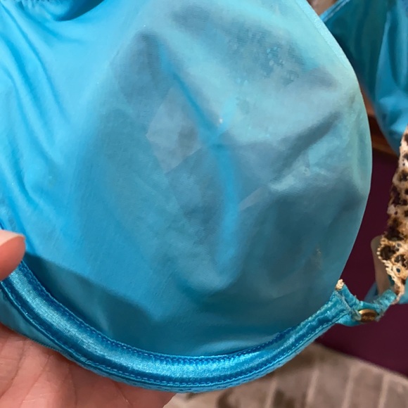 Like new size 34C VS  SUPER CUTE BRA - Picture 4 of 7